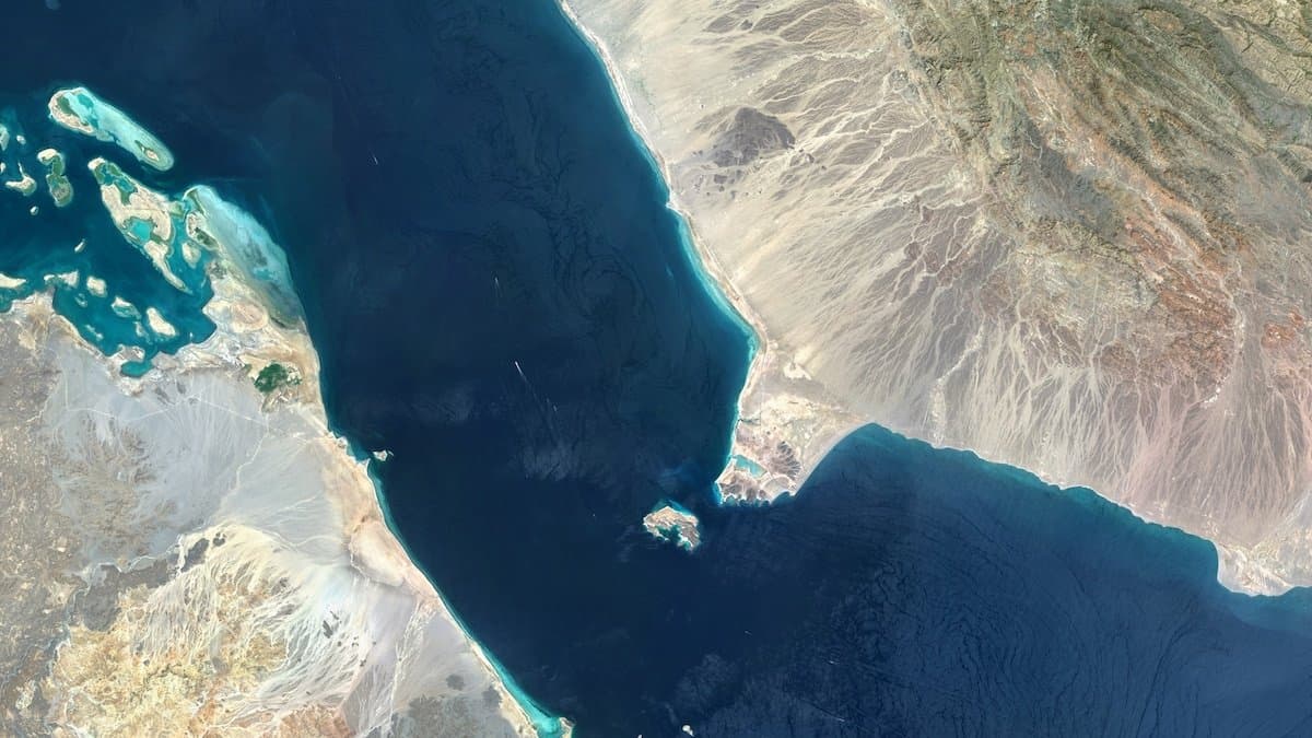 Bab el-Mandeb Strait effectively closed by December 31?
