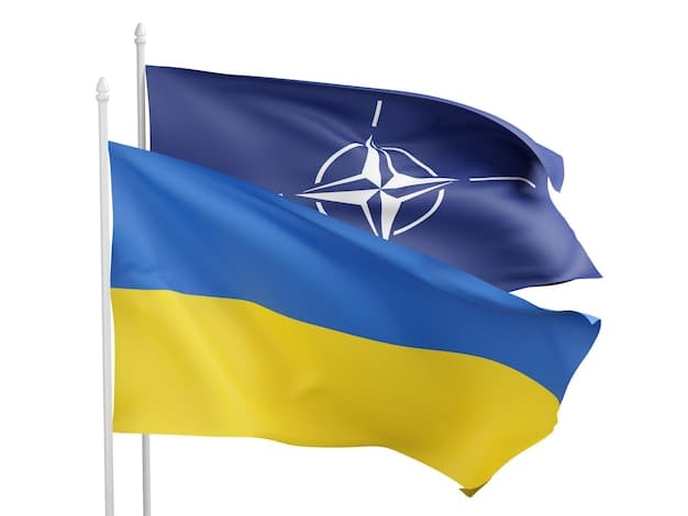 NATO/EU troops fighting in Ukraine by December 31, 2026?